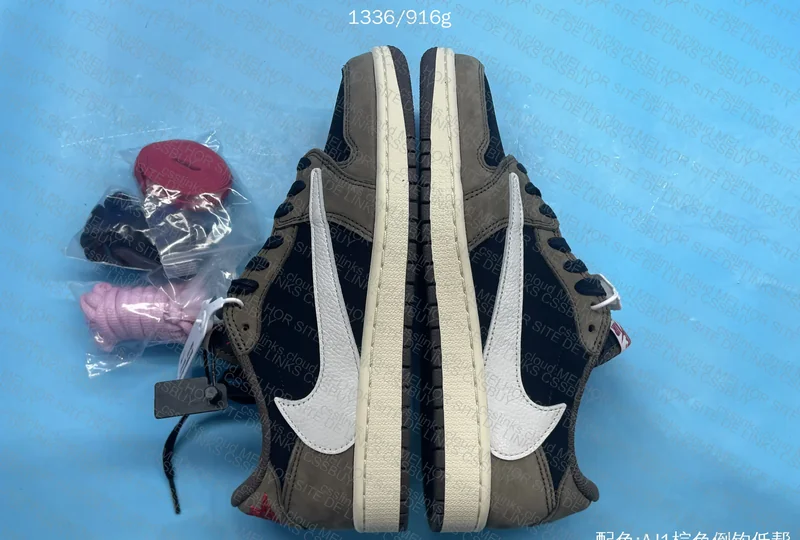 Travis Scott x Air Jordan 1 Low Retro SP Dark Mocha 7