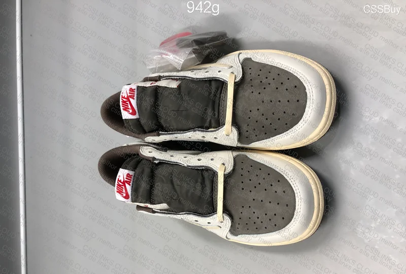 Travis Scott x Air Jordan 1 Low Reverse Mocha 3