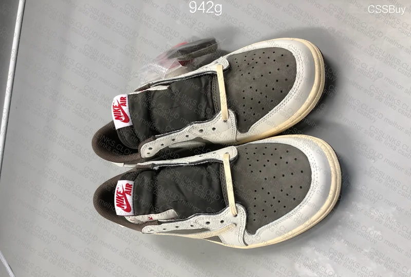 Travis Scott x Air Jordan 1 Low Reverse Mocha 9