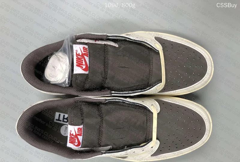 Travis Scott x Air Jordan 1 Low Reverse Mocha 2