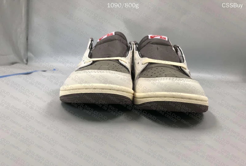 Travis Scott x Air Jordan 1 Low Reverse Mocha 3