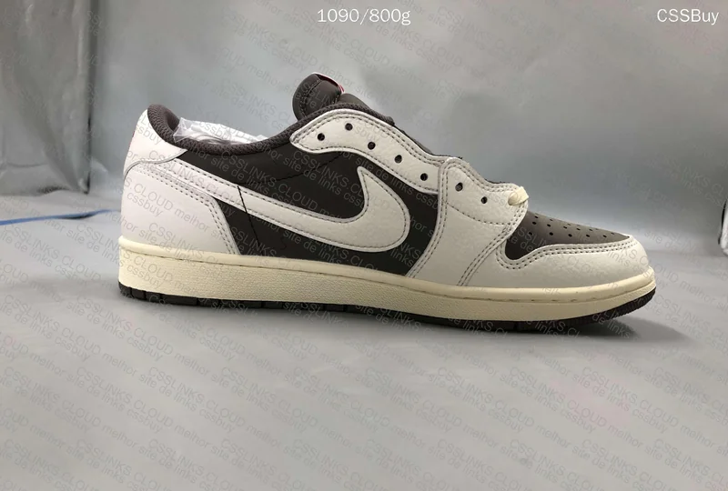 Travis Scott x Air Jordan 1 Low Reverse Mocha 9