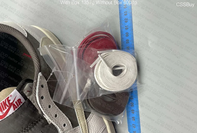 Travis Scott x Air Jordan 1 Low Reverse Mocha