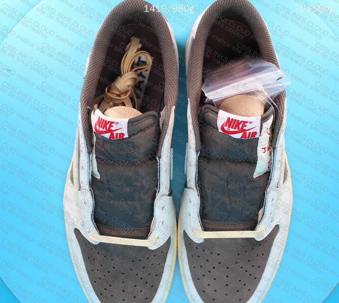 Travis Scott x Air Jordan 1 Low Reverse Mocha