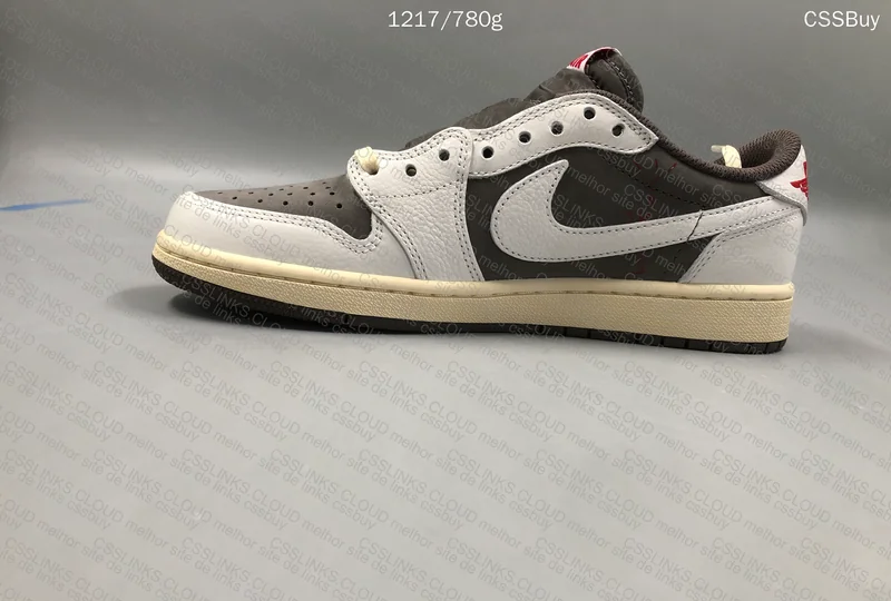 Travis Scott x Air Jordan 1 Low Reverse Mocha