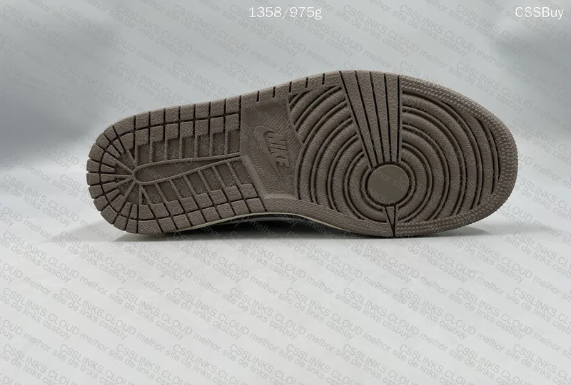 Travis Scott x Air Jordan 1 Low Reverse Mocha 10