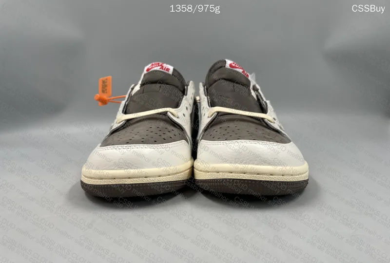 Travis Scott x Air Jordan 1 Low Reverse Mocha 2