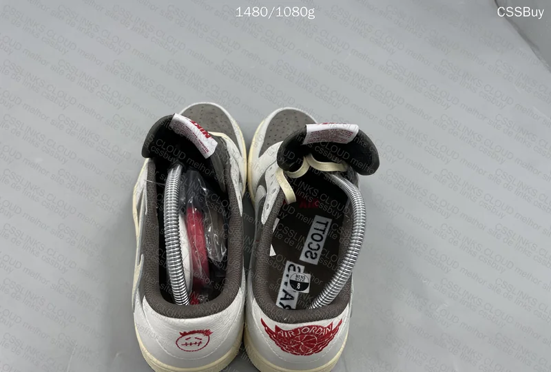 Travis Scott x Air Jordan 1 Low Reverse Mocha 5