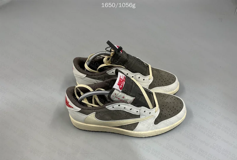 Travis Scott x Air Jordan 1 Low Reverse Mocha