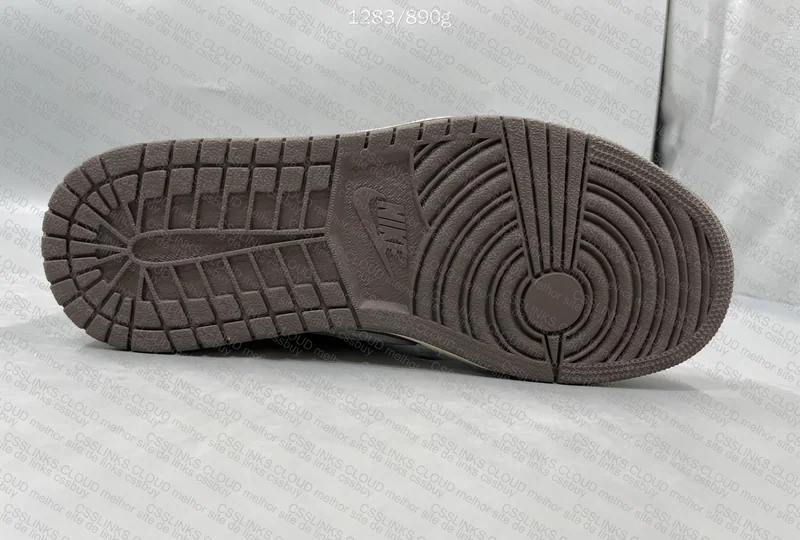 Travis Scott x Air Jordan 1 Low Reverse Mocha