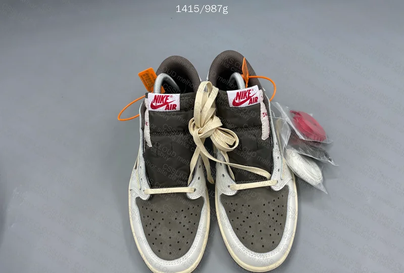 Travis Scott x Air Jordan 1 Low Reverse Mocha