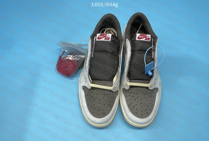 Travis scott x Air Jordan 1 Low Reverse mocha