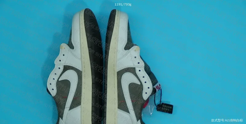 Travis Scott x Air Jordan 1 Low Reverse Mocha