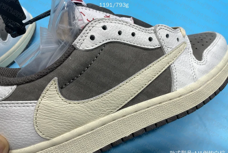 Travis Scott x Air Jordan 1 Low Reverse Mocha 6
