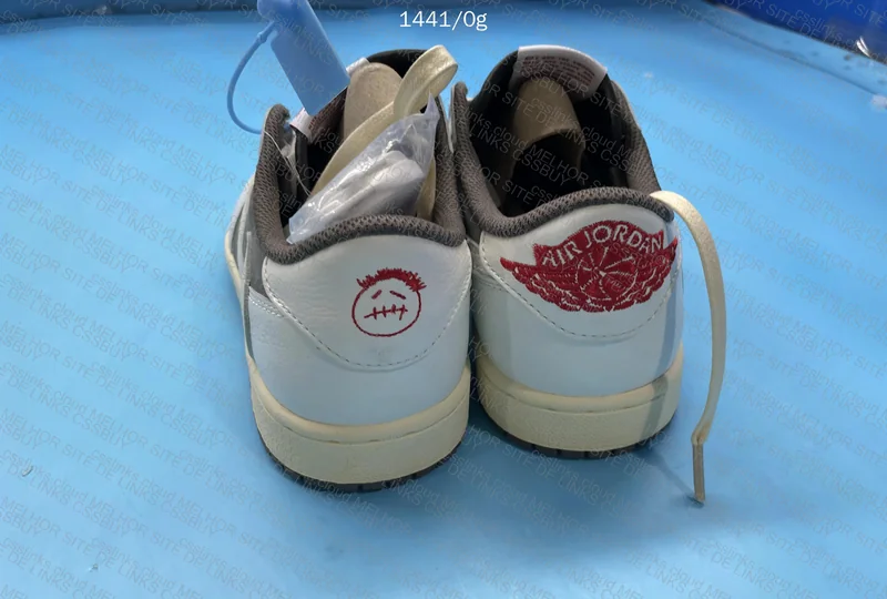 Travis Scott x Air Jordan 1 Low Reverse Mocha 3
