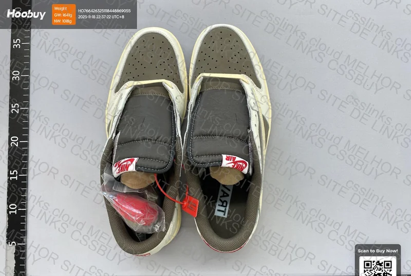 Travis Scott x Air Jordan 1 Low Reverse Mocha 2