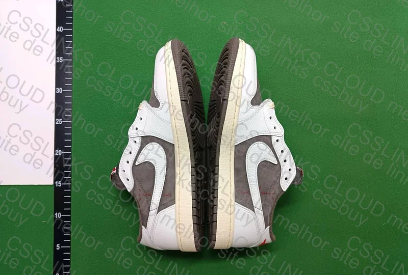 Travis Scott x Air Jordan 1 Low Reverse Mocha 3