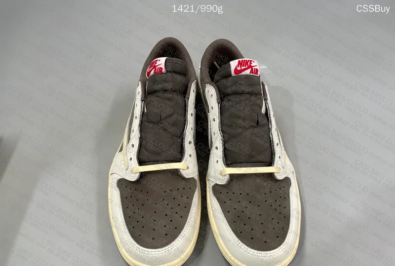 Travis Scott x Air Jordan 1 Low Reverse Mocha (GL?) 3