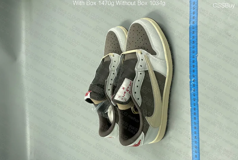 Travis Scott x Air Jordan 1 low reverse mocha KX