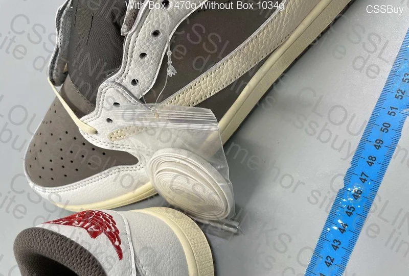 Travis Scott x Air Jordan 1 low reverse mocha KX 7