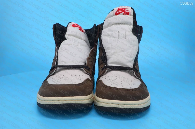 Travis Scott x Air Jordan 1 Retro High Dark Mocha 2