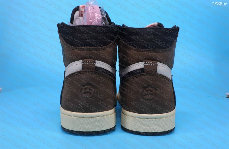 Travis Scott x Air Jordan 1 Retro High Dark Mocha 4