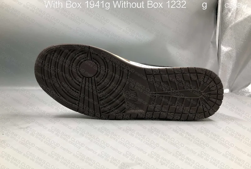 Travis Scott x Air Jordan 1 Retro High Dark Mocha 2