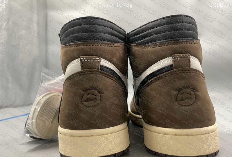 Travis Scott x Air Jordan 1 Retro High Dark Mocha 2