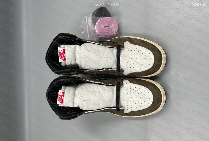 Travis Scott x Air Jordan 1 Retro High Dark Mocha