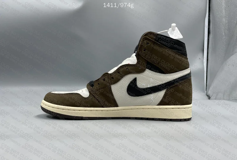Travis Scott x Air Jordan 1 Retro High Dark Mocha 4
