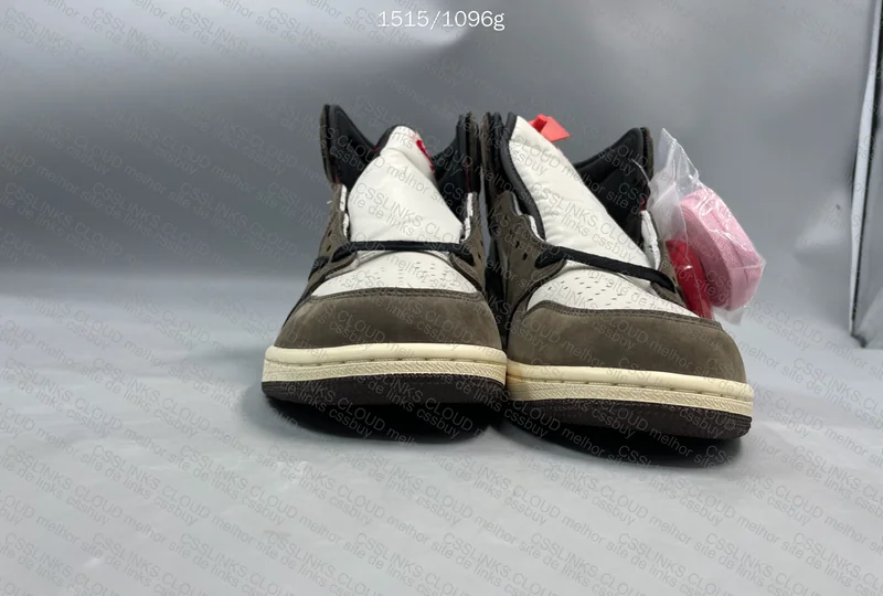 Travis Scott x Air Jordan 1 Retro High Dark Mocha 2