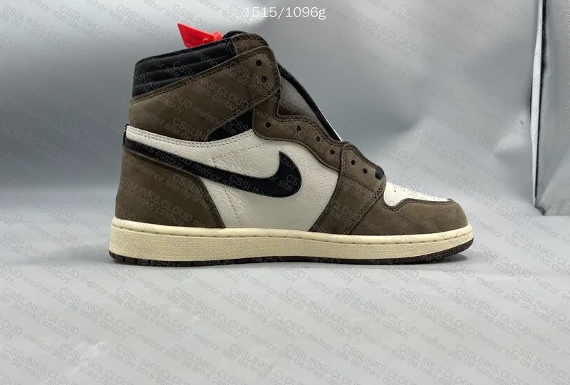 Travis Scott x Air Jordan 1 Retro High Dark Mocha 3