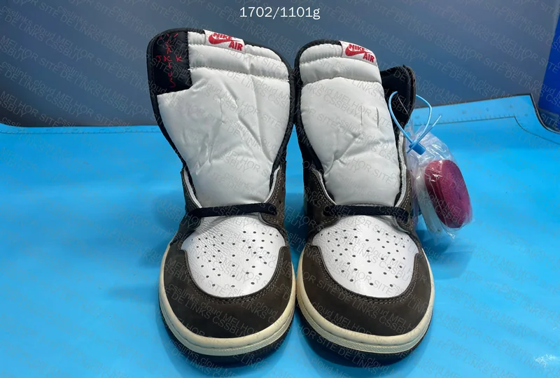 Travis Scott x Air Jordan 1 Retro High Dark Mocha 5