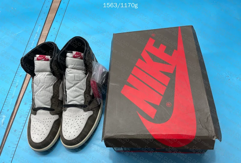 Travis Scott x Air Jordan 1 Retro High Dark Mocha - CD4487-100