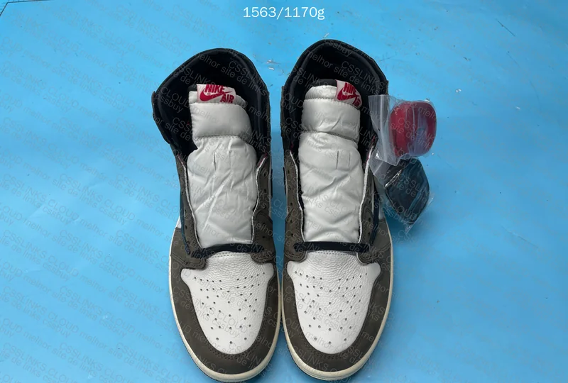 Travis Scott x Air Jordan 1 Retro High Dark Mocha - CD4487-100 2