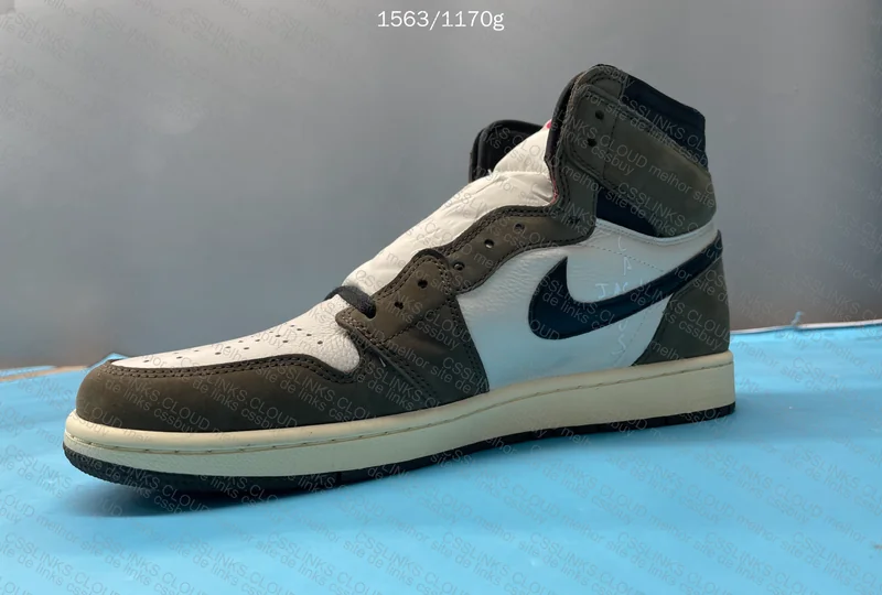 Travis Scott x Air Jordan 1 Retro High Dark Mocha - CD4487-100 8