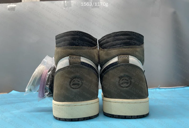 Travis Scott x Air Jordan 1 Retro High Dark Mocha - CD4487-100 9