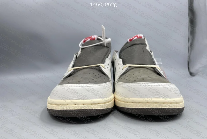 Travis Scott x Jordan 1 Low Reverse Mocha 2