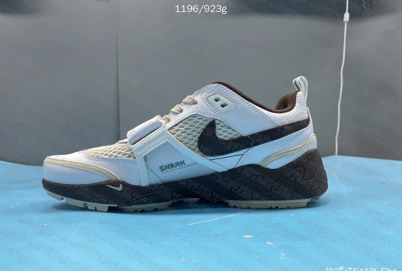 Travis Scott x Nike Zoom Field Jaxx Chocolate 4