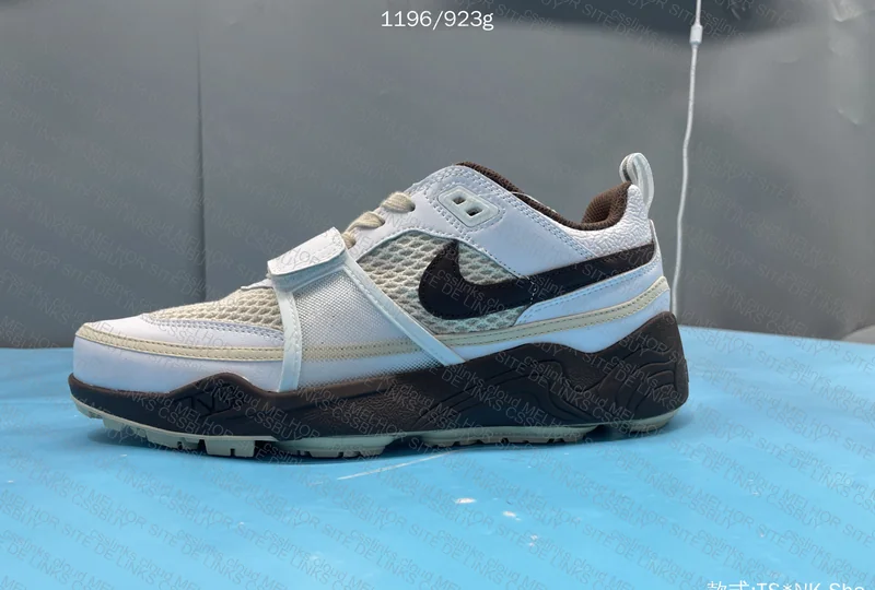 Travis Scott x Nike Zoom Field Jaxx Chocolate 9