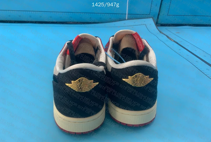 Trophy Room x Air Jordan 1 Low OG 3