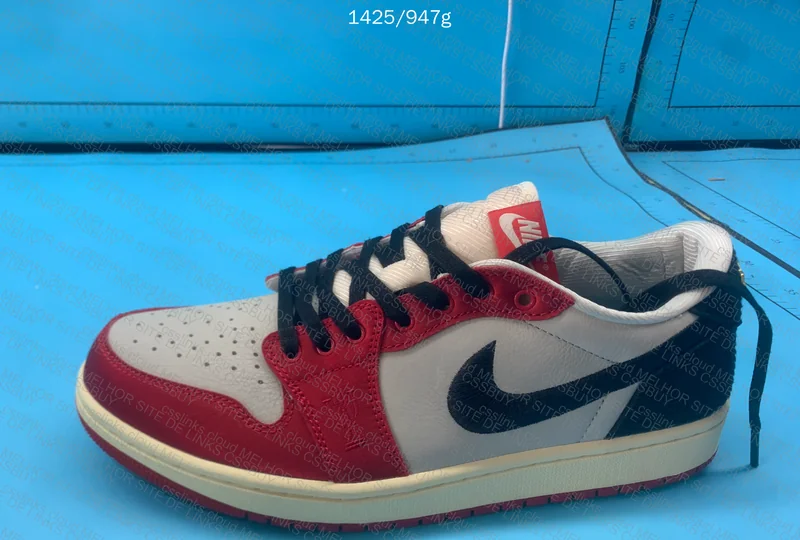 Trophy Room x Air Jordan 1 Low OG 4