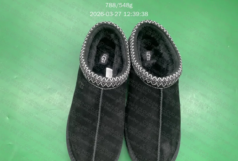 Ugg slipper 4