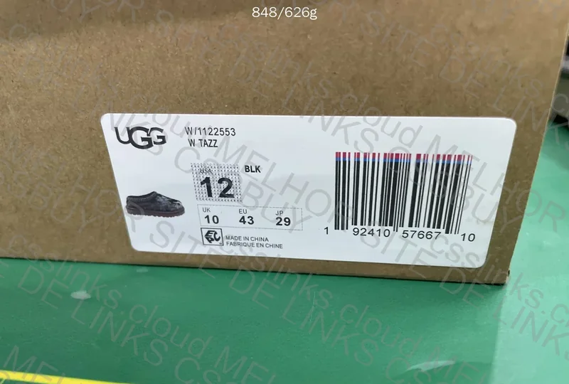 UGG tasman x Palace 7
