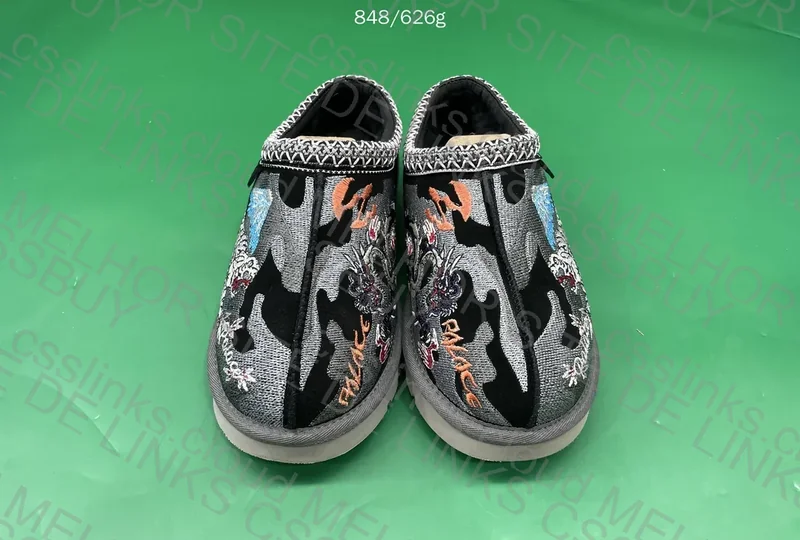 UGG tasman x Palace 9