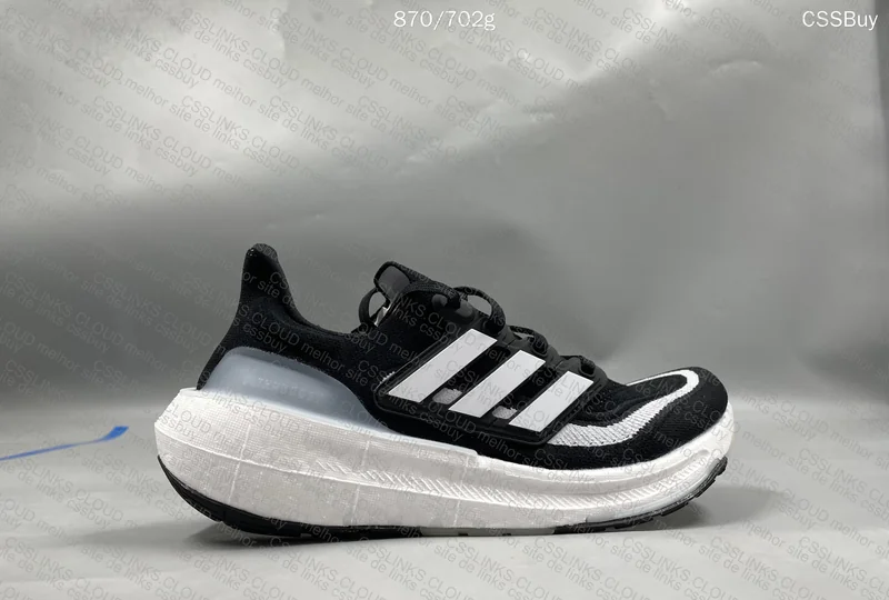 ULTRA BOOST 2023 LIGHT 4