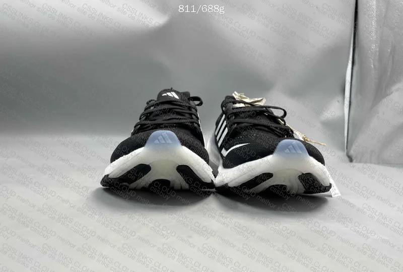 Ultra Boost 2023 LIGHT - HQ6340 2