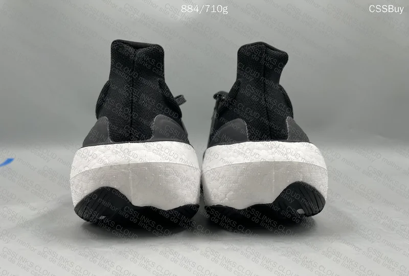 Ultraboost 2023 3