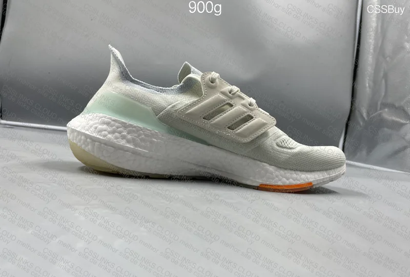 ULTRABOOST 22 9