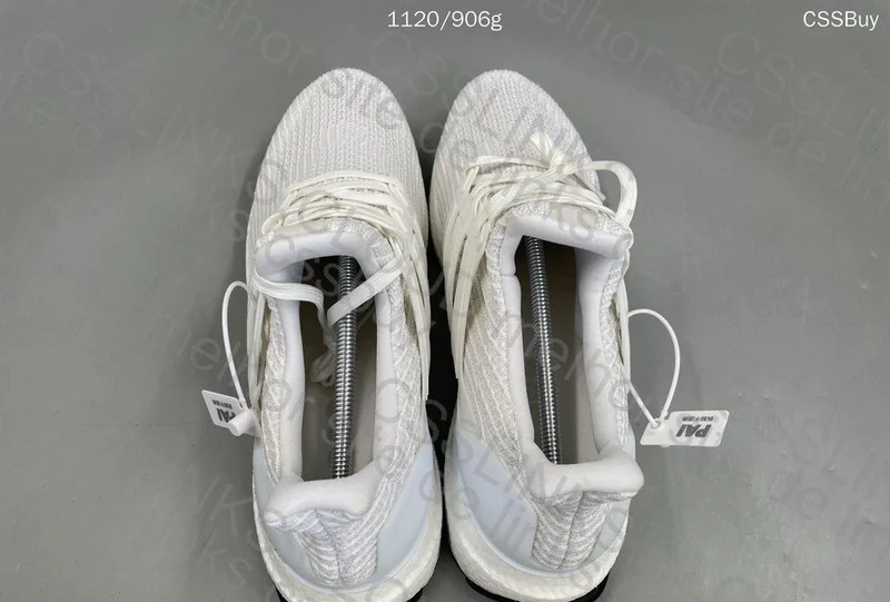 Ultraboost 4.0 Triple White 9